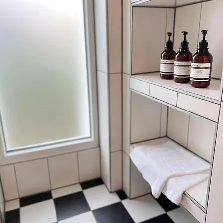 Design Apartment Auf 2 Ebenen - Top Lage & Ausstattung - Fuer Bis Zu 5 Personen * Нюрнберг
