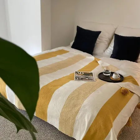 Design Apartment Auf 2 Ebenen - Top Lage & Ausstattung - Fuer Bis Zu 5 Personen *